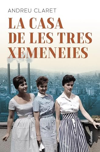 La Casa de les Tres Xemeneies (Clàssica) (Catalan Edition)